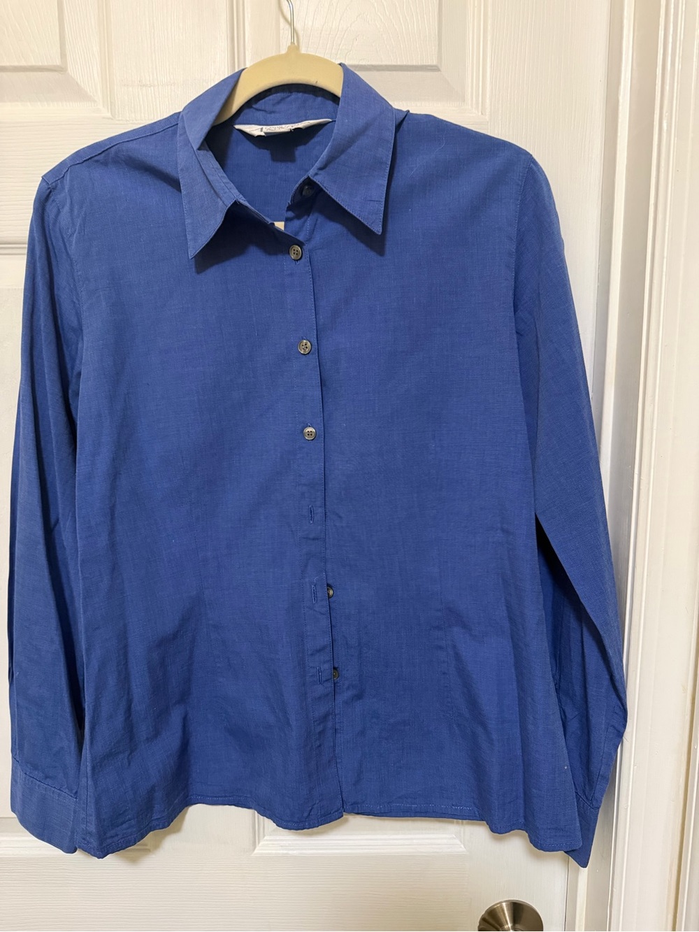 Casual Corner Annex Blue Button-Up Shirt